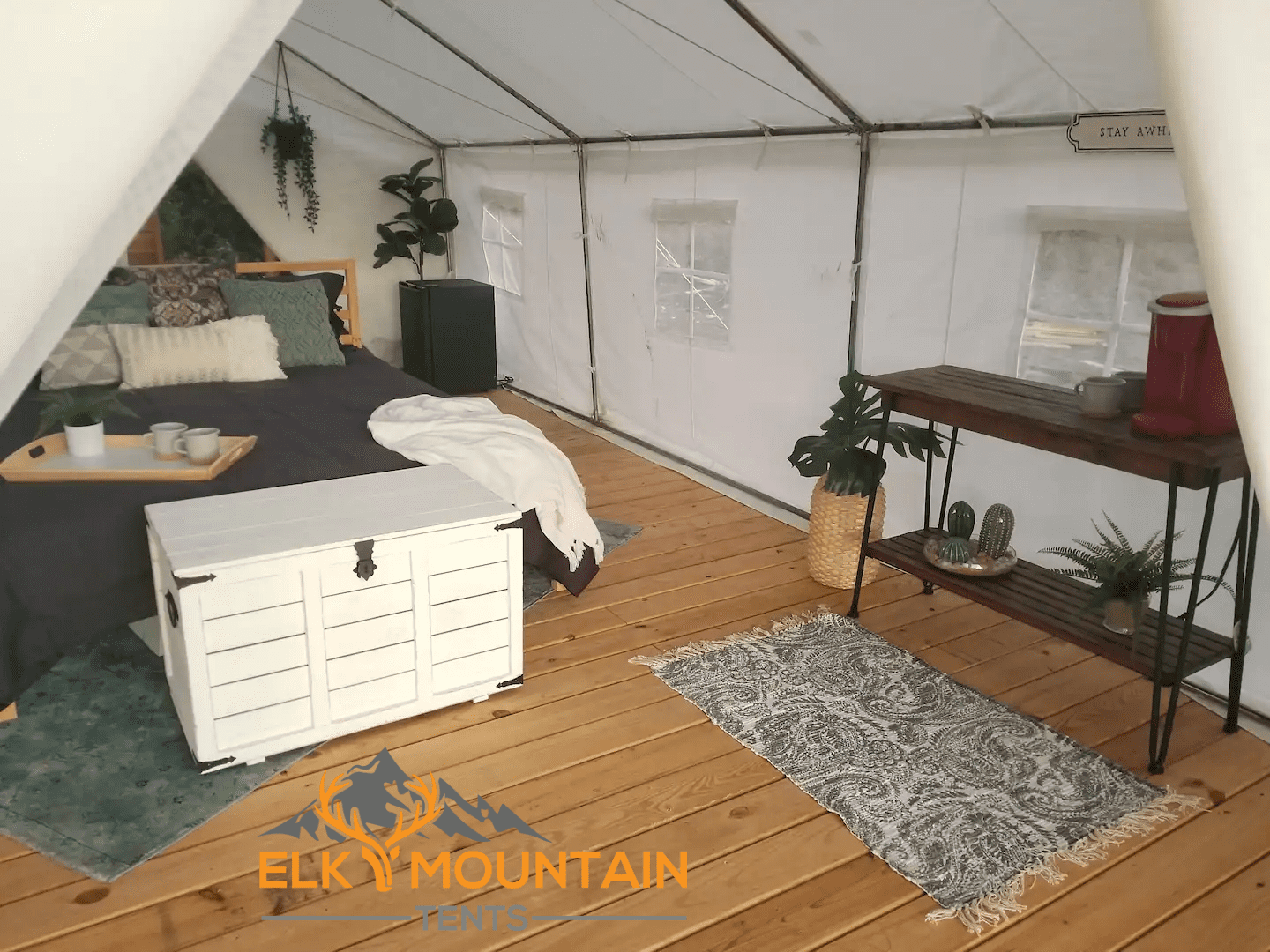 Canvas wall tent with hotsell stove jack